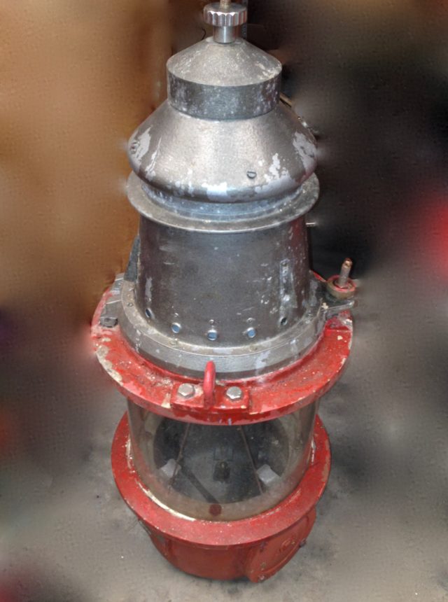 Buoy Light, Red Bottom, Aluminum Top